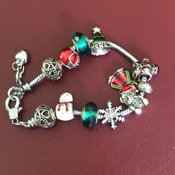 Christmas charm bracelet - Picture 8 of 9